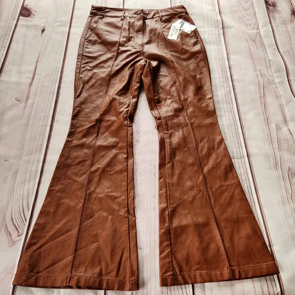 NWT UO Urban Outfitters Faux Leather Flare Tan Brown Pants | Women’s Size 8 - Picture 3 of 11